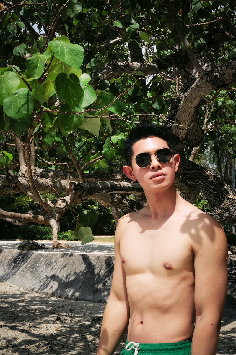 Chongchivivat's tweet photo. #krabi #Rayavadee https://t.co/87XZYLOQR9