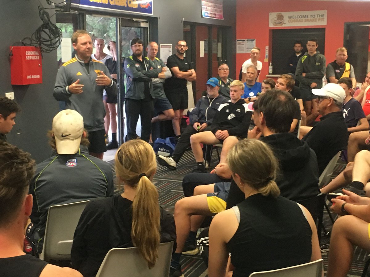 Three-time AFL premiership player and dual VFL premiership coach Andy Collins was a special guest speaker at last night's NFNL umpires training session.