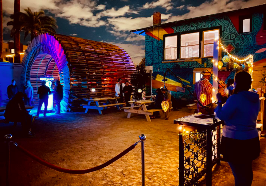 devourphoenix's tweet image. A toast to good weather! Spring is Arizona&apos;s time to shine and with this lineup of patios to enjoy seasonal eats and sips you&apos;ll have every reason to get out this weekend and soak it all up. #devourphoenix #localfirstaz

localfirstaz.com/news-blog/get-…