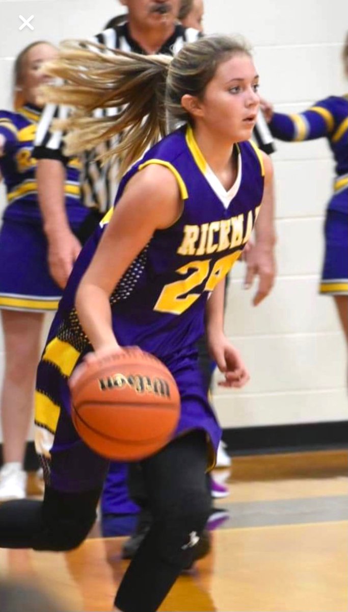 HowieSomp's tweet photo. Get your popcorn ready when you come watch this rising star, Ellie Butler (Rickman). Come see why Ellie (WEST All-Star) led her team to 2  STATE CHAMPIONSHIPS, was All State Tourn., avg over 18pts/gm and scored 1,189 career pts! Tip @ 6:30 tom. @ Knox Catholic. Boys @ 7:45 https://t.co/5JXLH1nga1