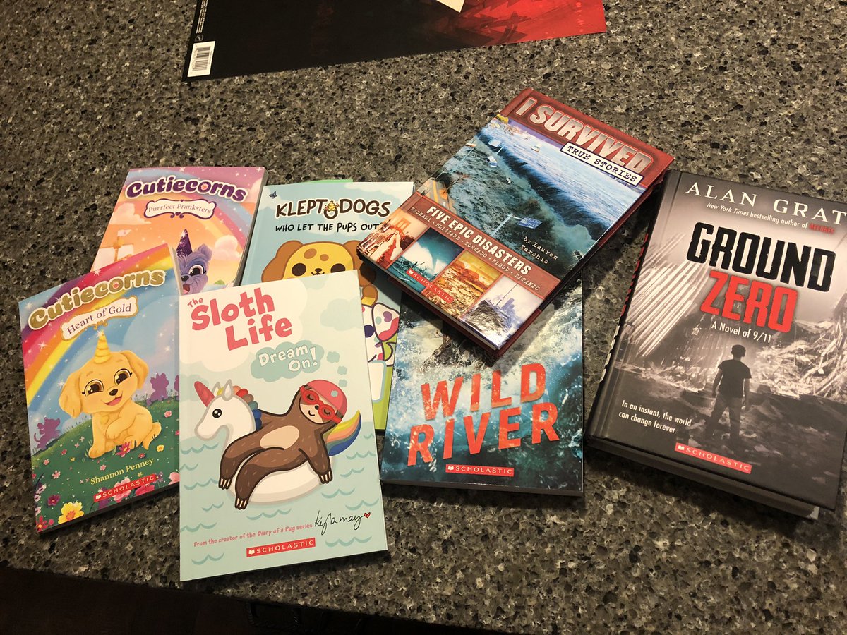 shawnda_smo's tweet image. Today was the book fair at school. Any guess on which stack belongs to my free-spirit, wild 2nd grader and which belongs to my very serious and empathetic 4th grader? 

#Trailblazeon @bytesofbooks @Discovery_Lib
