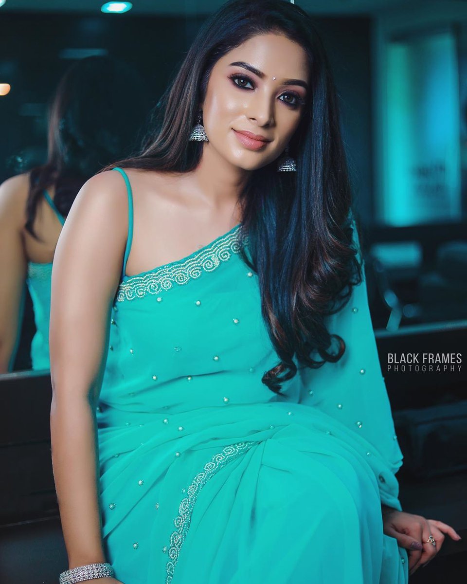 LoveYouDiya's tweet photo. Good morning 😘 Have a nice day ❤ 

@vj_diya #VJDiya #DiyaVJ #DiyaMenon #DiyaDoll #Diyama https://t.co/elguOeftSZ