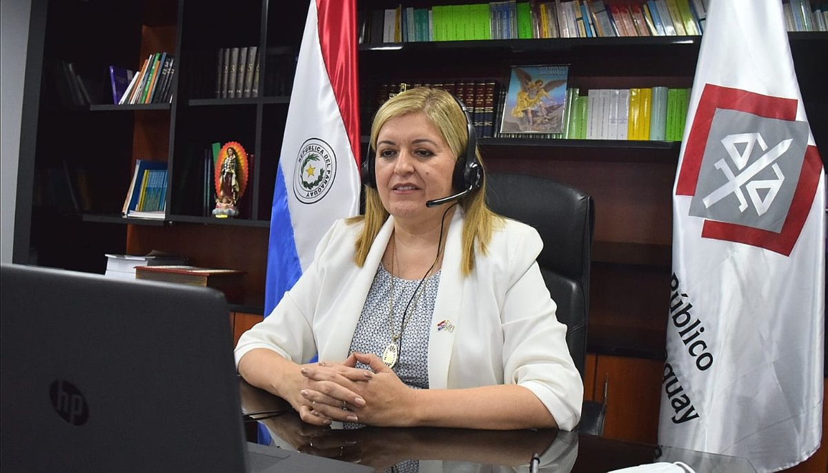 MinPublicoPy's tweet photo. La Dra. Sandra Quiñonez, invitada por la Facultad de Derecho de la U. de Notre Dame a un conversatorio académico, expuso en el marco del "Combate del Lavado de Dinero y  Financiamiento del Terrorismo en una era de Corrupción Pública". https://t.co/mmT0nEHnJq