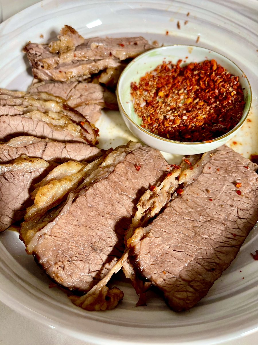 cookingbomb's tweet photo. Made this beef with spicy dipping sauce for dinner! This dish will be in my cookbook❤️what did you have for dinner? https://t.co/4AoOO4l6Zi