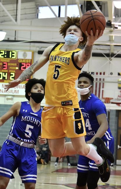 KyleJAndrews_'s tweet photo. St. Frances is just one step away from finishing the COVID-shortened season with an undefeated record. The 15-0 Panthers defeated Mount Carmel 68-49 on Wednesday by way of @JahnathanLamot1’s 19, @khyriestaten’s 17 and @derikqueen1’s 16.

READ: https://t.co/Rh6HNdoxAZ https://t.co/2o3iKgmgEw