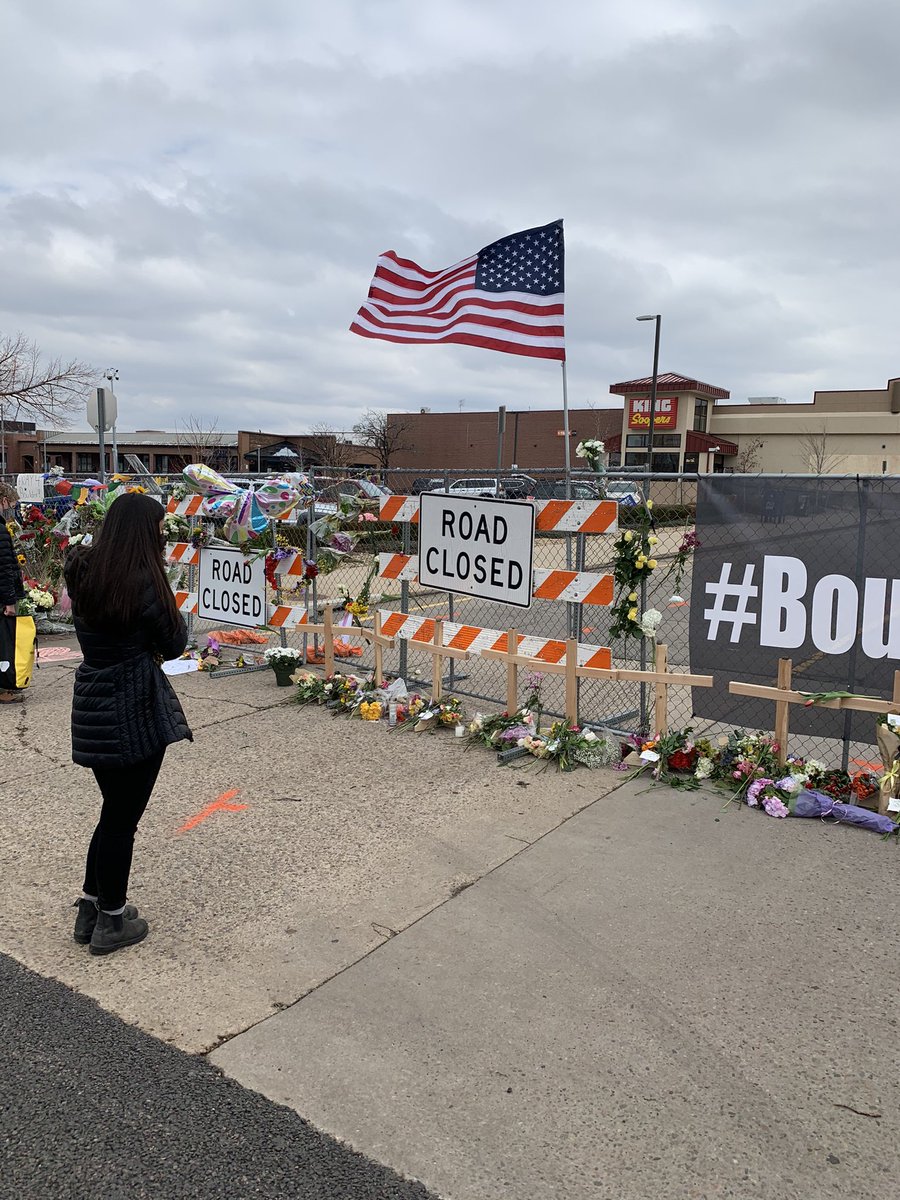 JennyLogan_'s tweet photo. Still doesnโt feel real. #PrayforBoulder ๐ซ https://t.co/Si2LntQnCc