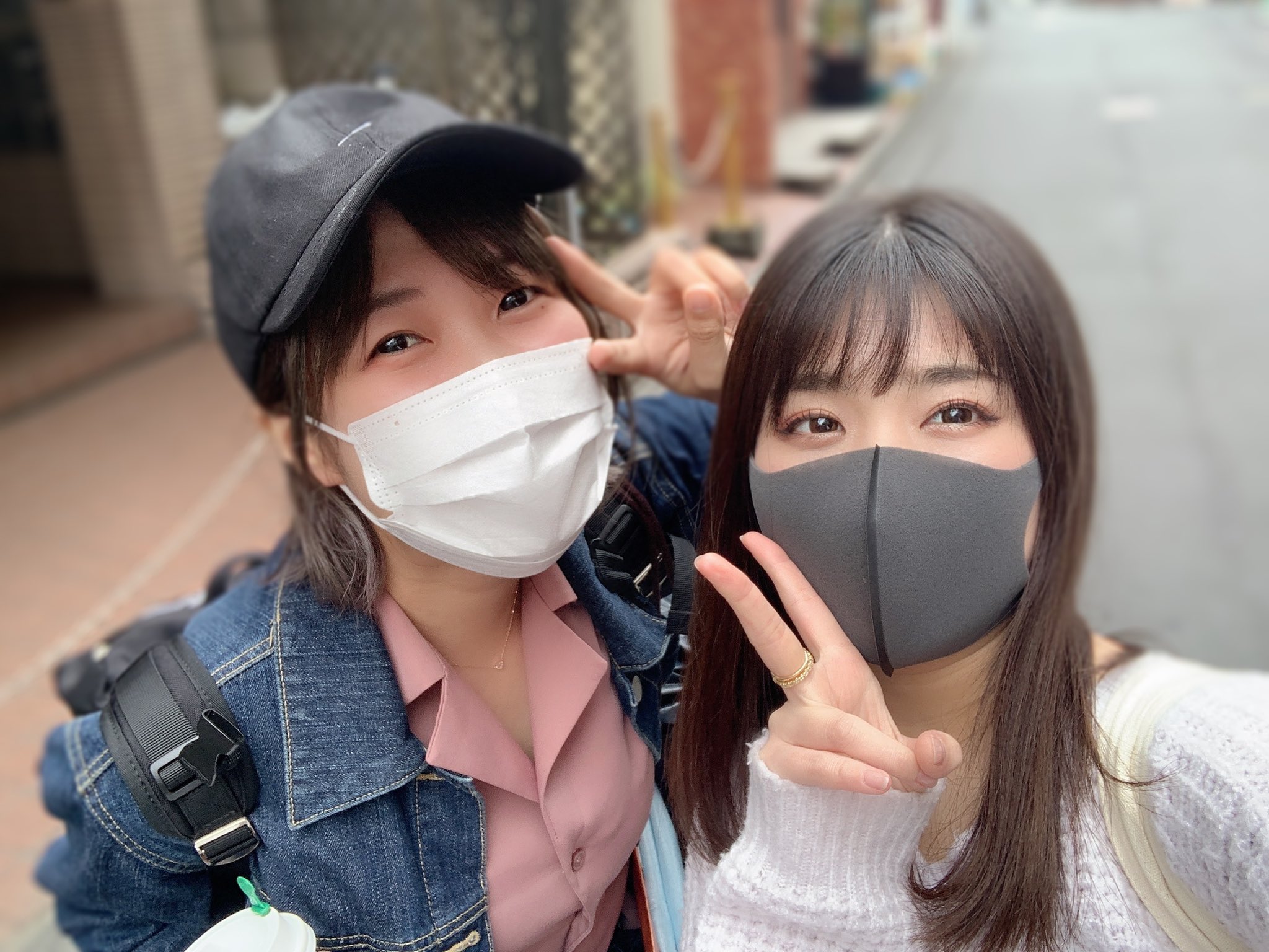 古野あきほ エロ ありー×金ちゃん合同制作写真集「エロ」撮影してきました！ まずはカメラマンありーに撮ってもらったよ📸✨  めちゃくちゃ楽しかったー！🥰 普段より更に「素」って感じのする表情撮って貰えて、仕上がりが凄く楽しみ(๑´ω`๑) オフショットも ...