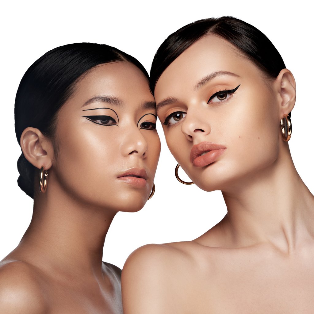 strokesbeautyph's tweet photo. Choose your fighter! You know both are winners 😉 #WingFlickEyeliner on the right, #SlickGelEyeliner on the left. Who's on their way to shop these?🙋♀️🙋♂️
#EyeDefineAnyDay #BeautifulAnyDay #Eyeliner #StrokesBeautyLab #StrokesGlobal https://t.co/HTWRqUDbbk
