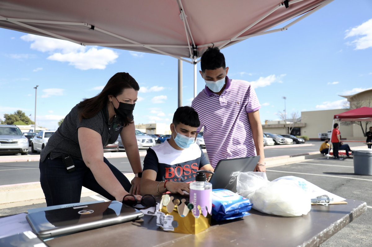 PhoenixUnion's tweet photo. This afternoon, @MVPantherNation welcomed United States Congressman @RubenGallego to campus during their drive-thru @FAFSA event. This was the third event of its kind in #PXU and was made possible through a partnership with @AccessASU. #ThisIsWhoWeAre https://t.co/Wyksl4zKGk