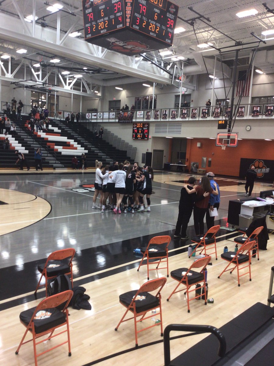 And just like that, your Farmington Tigers advance to the STATE TOURNEY BABY!! Tigers 79 Spartans 39 #WhateveritTakes #StateBound Let’s goooo!!