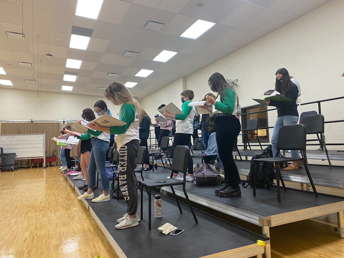 Some #FreakyFriday trivia to make a wonderful Wednesday! 🤩

Tom Kitt, the show's composer, also wrote what show?
A) Grease Live!
B) 25th Annual Putnam County Spelling Bee
C) Hairspray Live!
D) Be More Chill