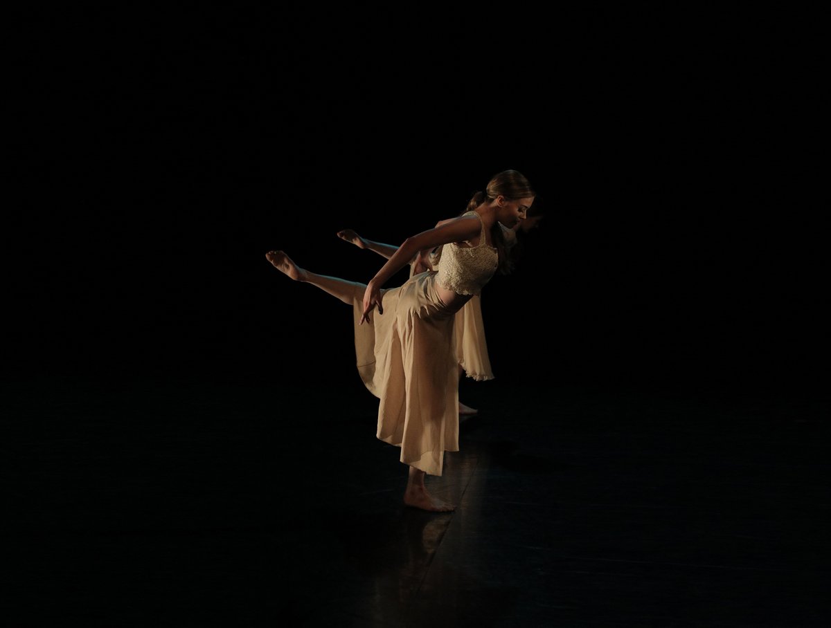 RWBallet's tweet photo. Our final #RWBFirstSteps choreographic workshop takes place this Sunday, March 28. Explore how to put #EmotionInMotion with Gabriel Rehak. Register for FREE at https://t.co/iImFGlC8j4
๐ธ #RWBSchool Aspirants in On the Edge 2019, Piece by Rehak, Photo by @LeifNorman https://t.co/UlVgZM1szB