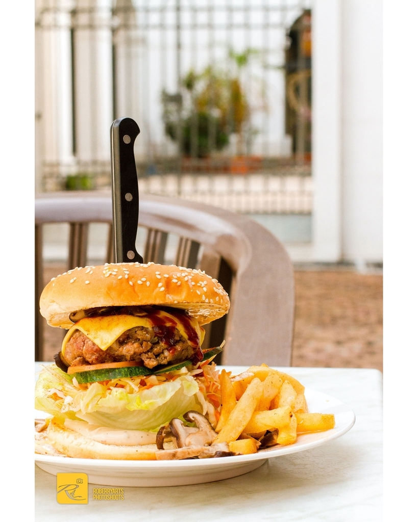 roberryarts's tweet photo. “Do you knife your huge burger to keep it upright?…”.—0000019
.
.
.
.
.
#robertchai #roberryarts #roberryartsphotoshoots #photoshoots #portraits #makeportraits #portraiturephotography #findingcharacter #sgphotoshoots #sgphotographer #foodphotography … https://t.co/TJYSsk4ytB https://t.co/MkXHd8OOzl