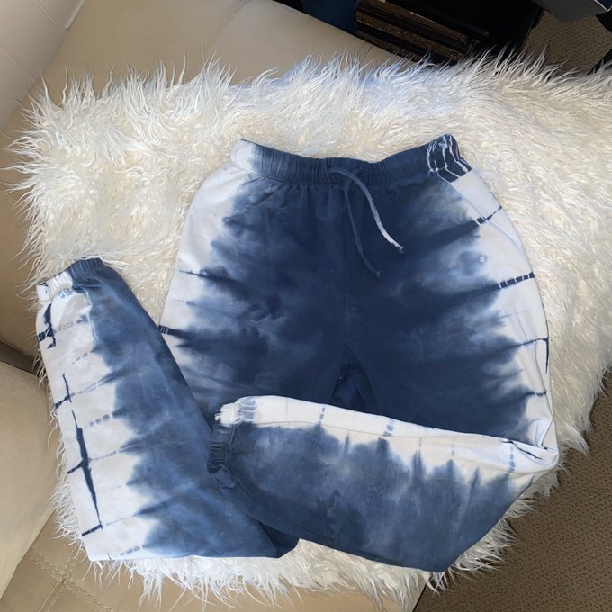 More items listed on my Poshmark✨some for only $5💕 https://t.co/U1XYBMIQUX https://t.co/xWsg0SWcZx