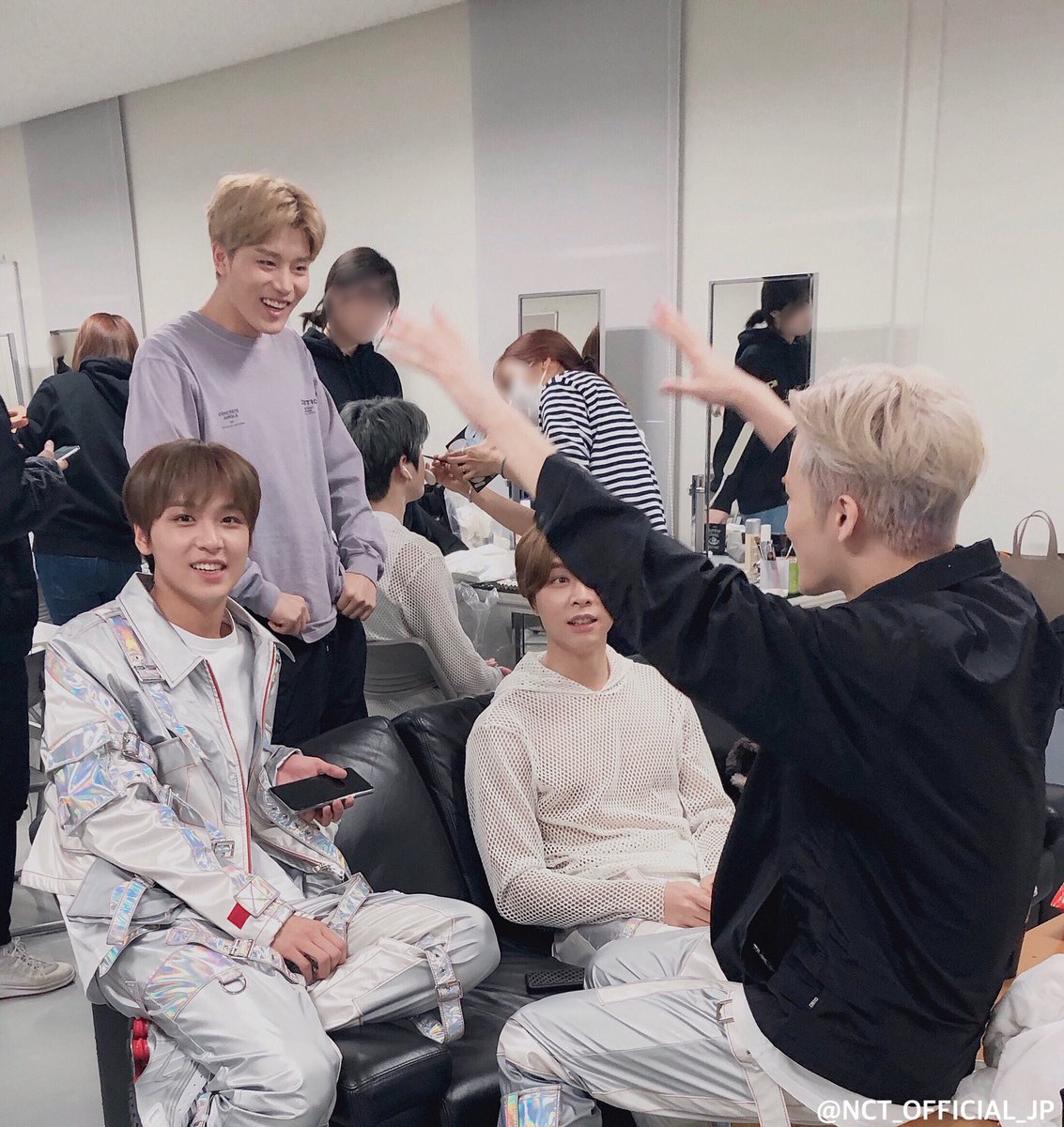 timetomarklee's tweet photo. [200325] NCT_OFFICIAL_JP 업데이트
＜#NEOCITYinJAPAN＞
Arena Tour Memories#14

#MARK #마크 #マーク https://t.co/VoZZ8k9lUr