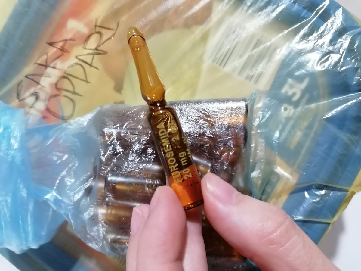 Tengo FUROSEMIDA (18 ampollas) que mi Mamita no llegó a usar😪
RT!! Para llegar a alguien que necesite de verdad, no para alguien que quiera volver a revender😒