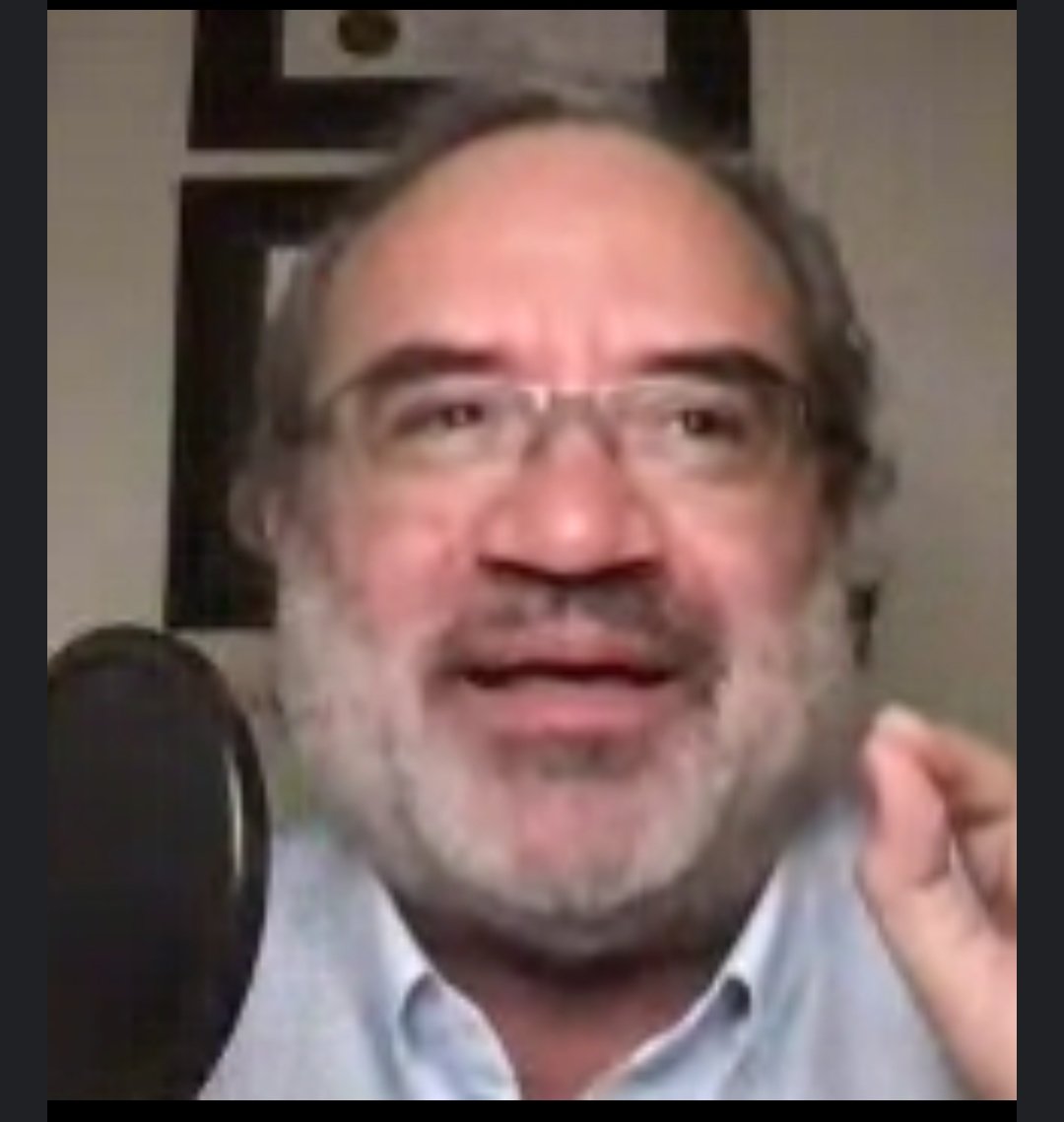 dvd_md1's tweet photo. Arquitecto Jorge Bustamante: "Hay que recordar que detrás de las cámaras... Detrás de cada computadora, hay cipotes con muchas interrogantes, pensamientos y emociones... Es necesario humanizar la virtualidad".

#ProyectoDisruptivo #ECC https://t.co/07NZJJn058
