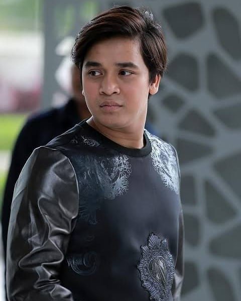 Fansbilsky tweet media