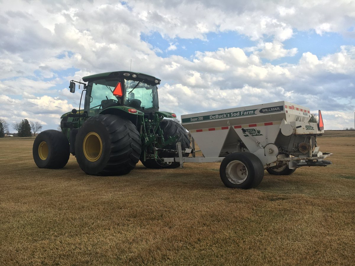 DeBuckSodFarm's tweet photo. Fields are dry and rain is in the forecast. Applying a light dose of 30-10-20 to green things up and get the grass growing.
#fertilizer #springgreenup #instantgrassification https://t.co/Xzu0WjehYG