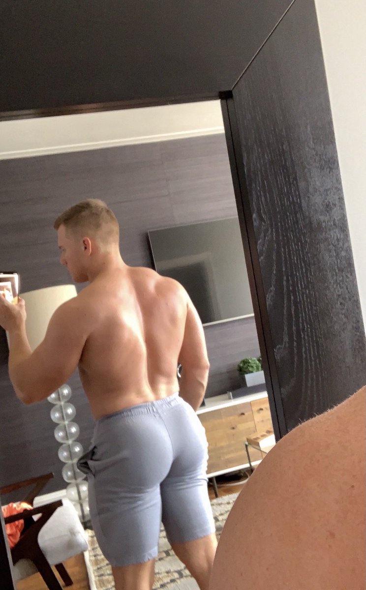 Uglyguysclub's tweet photo. 🤤😍 @rwalker866 https://t.co/5RzZxSw5w3