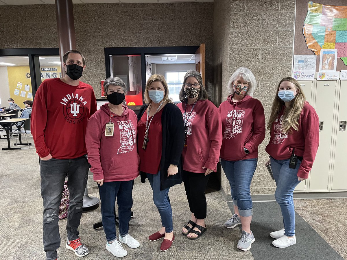 BoxbergerNWMS's tweet photo. We wore RED today in support of our students! #RedforEd @NobSchools ❤️❤️❤️ https://t.co/ll9MS7EVg8