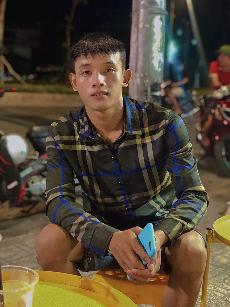 phankhng8's tweet photo. Bán thân hao gầy kkkk https://t.co/fLlOOakfzc