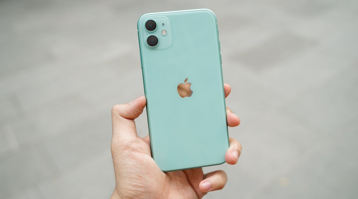 CellphoneSvn's tweet photo. 💥 iPhone 11 được trang bị chip Apple A13 Bionic, 2 camera sau 12MP+12MP, camera selfie 12MP, pin 3110 mAh và màn hình 6.1 inch Liquid Retina. iPhone 11 VN/A giá rẻ chỉ từ 6 triệu tại CellphoneS

➡️ https://t.co/BpH6IgoGn9

-------
#CellphoneS #iPhone #iPhone11 https://t.co/1X7dCC3ZXS