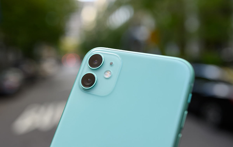 CellphoneSvn's tweet photo. 💥 iPhone 11 được trang bị chip Apple A13 Bionic, 2 camera sau 12MP+12MP, camera selfie 12MP, pin 3110 mAh và màn hình 6.1 inch Liquid Retina. iPhone 11 VN/A giá rẻ chỉ từ 6 triệu tại CellphoneS

➡️ https://t.co/BpH6IgoGn9

-------
#CellphoneS #iPhone #iPhone11 https://t.co/1X7dCC3ZXS