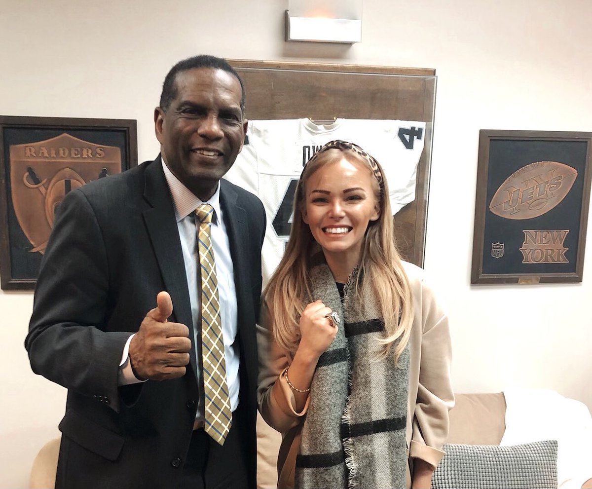 Coco_Berthmann's tweet photo. You won the Super Bowl, now we tackle Human Trafficking.
Thank you @BurgessOwens 
As a survivor I deeply appreciate every person who chooses to be an active voice and force in this work.
It is the biggest human rights issue and we ALL must work together!
W/ @RepBurgessOwens https://t.co/DDlswt0dIz