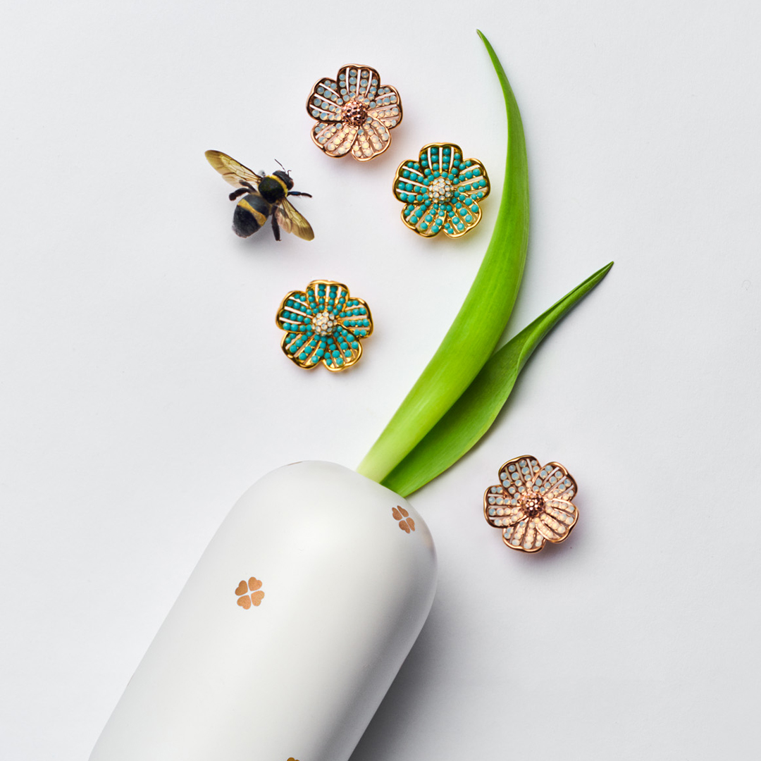 Kate Spade Japan 耳元でふわっと咲くフラワー ピアス ハチさんも華やかなフラワーに 魅了されちゃうほど Loveinspades ラブインスペード Katespade ケイトスペード Katespadenewyork ケイトスペードニューヨーク T Co Nlqzwatb5x Kate Spade Japan 耳元でふわっと咲くフラワー ピアス ハチさんも華やかなフラワーに 魅了されちゃうほど Loveinspades ラブインスペード Katespade ケイトスペード Katespadenewyork ケイトスペードニューヨーク T Co Nlqzwatb5x