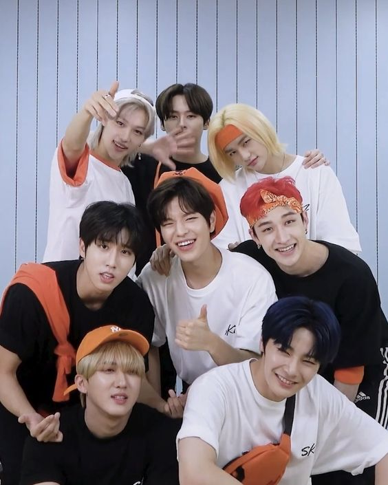 seungyves's tweet photo. yes hi frien 🍟 <3

#StrayKids3rdAnniversary
#STAYingWithYou #LoveStrayKids
#스키즈3주년보다멀리영원보다오래
@Stray_Kids https://t.co/kykvnnLE9f