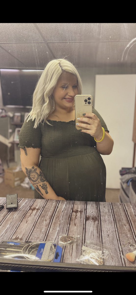 MorgsBaby34's tweet photo. 36 weeks down and 4 more to go!🧡 I’ll take another week then I’d be okay with Kreed making his arrival but we know I can’t be that lucky.😅 https://t.co/6HBrNYTcEw