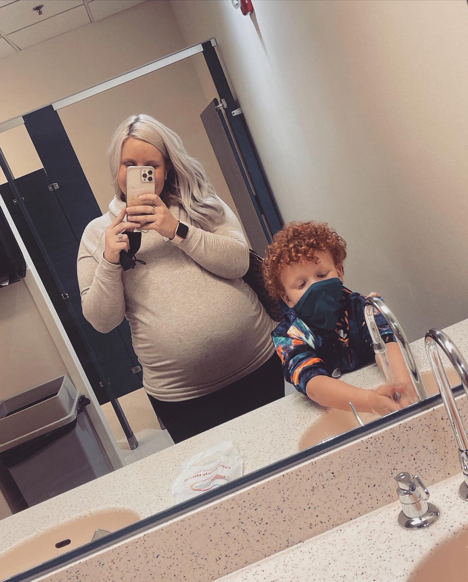 MorgsBaby34's tweet photo. 36 weeks down and 4 more to go!🧡 I’ll take another week then I’d be okay with Kreed making his arrival but we know I can’t be that lucky.😅 https://t.co/6HBrNYTcEw
