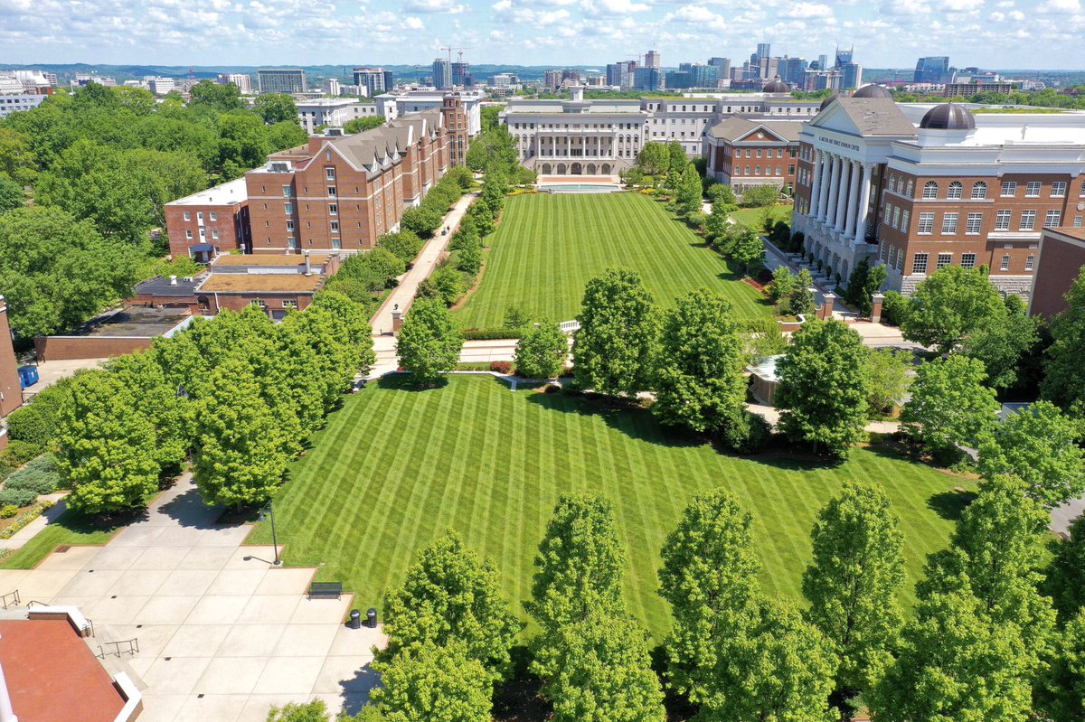 Amazing Colleges tweet media