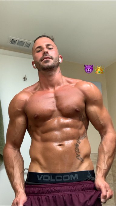 I have an Onlyfans.. you should check it out 😈🔥 link in bio https://t.co/cGHi7W0qE0