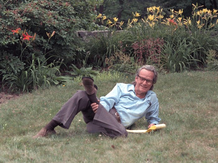 ProfFeynman's tweet image. Physics is like sex: sure, it may give some practical results, but that's not why we do it.