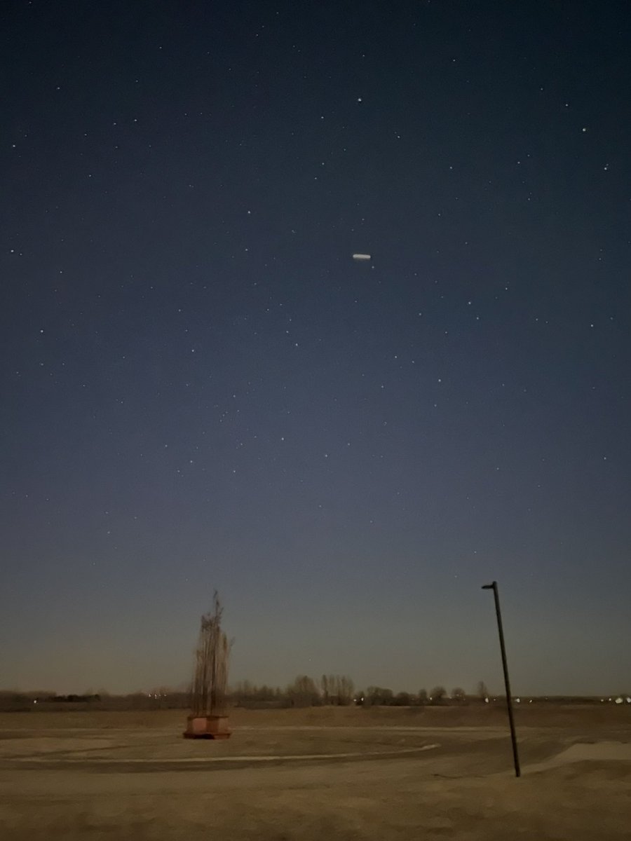 astronomatty's tweet photo. Space station just passed over the #MSUMScienceCenter https://t.co/pLMQ0jXpRL