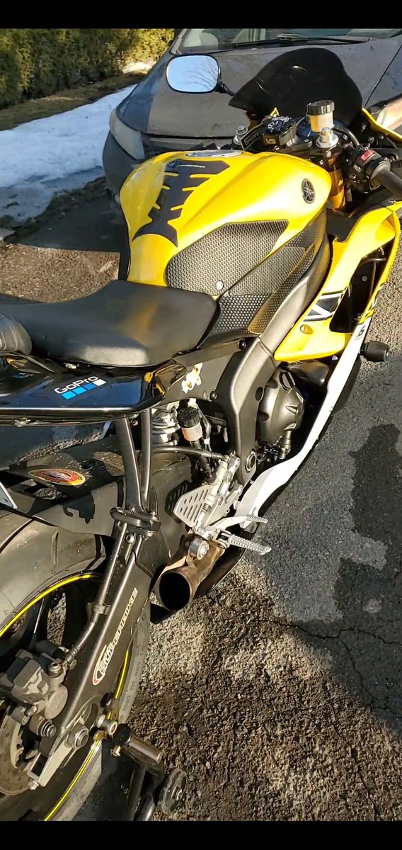 ILLESTJDM86's tweet photo. Legit one of the best purchases I have made yet for my bike #techspecusa tank pads are legit amazing https://t.co/YdCaq6rRtz
