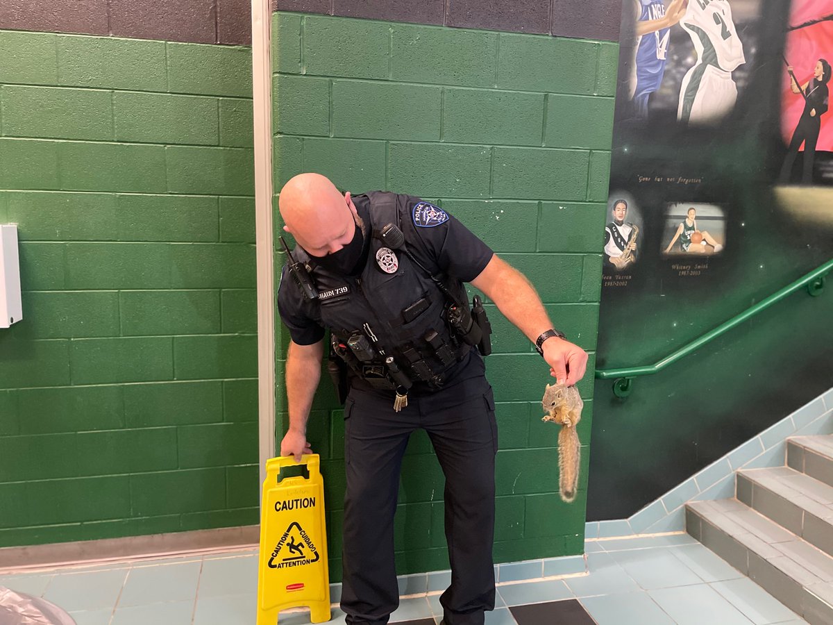 No job is too big or too small! We ❤️ Our SRO’s 💪🏾😊 #ConnallyHS