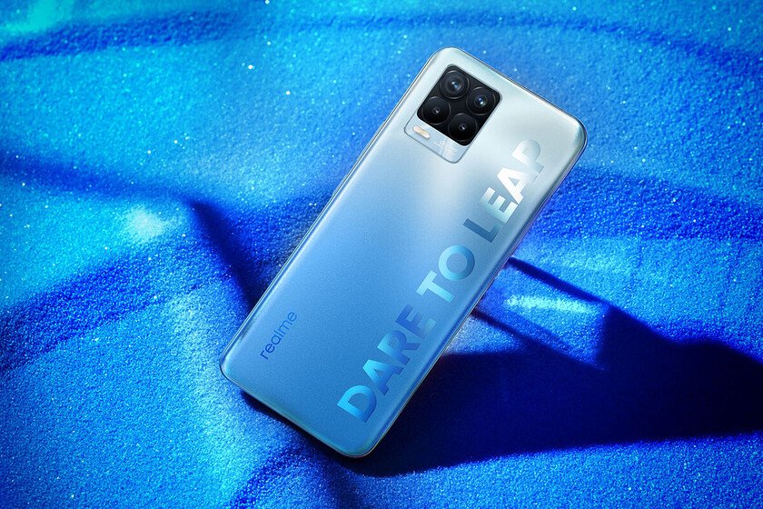 technologicos's tweet photo. Pantalla de 6.4", FHD+, amoled, a 60 Hz
Helio G95 (8)| Snapdragon 720G (8pro)
Cámaras de 64/128 +8+2+2
Batería de 5,000|4,500 mAh 
Android 11, basado en MIUI 12
Lector de huellas debajo de la pantalla
Son algunas de las características de los nuevos Realme 8 y 8 Pro

#realme8Pro https://t.co/ch8cE30zvX