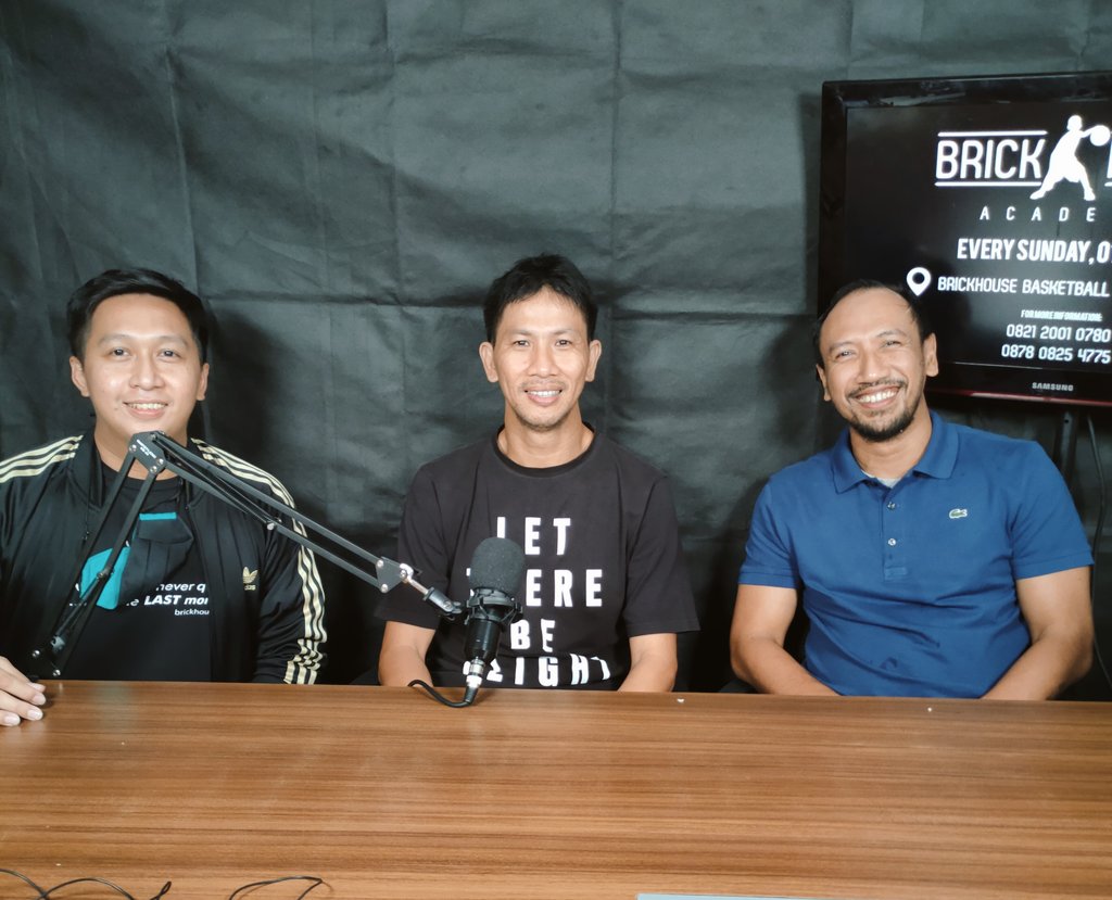 BricksMedia_ID's tweet photo. Obrolan seputar NBA dan IBL berlanjut

Kali ini bersama Legenda bola basket Indonesia Agustinus Dapas Sigar

Saksikan Jumat 26 Maret jam 7 malam hanya di Youtube Brickhouse Media

#nba #IBLINDONESIA https://t.co/7Bjkqz9Gzw