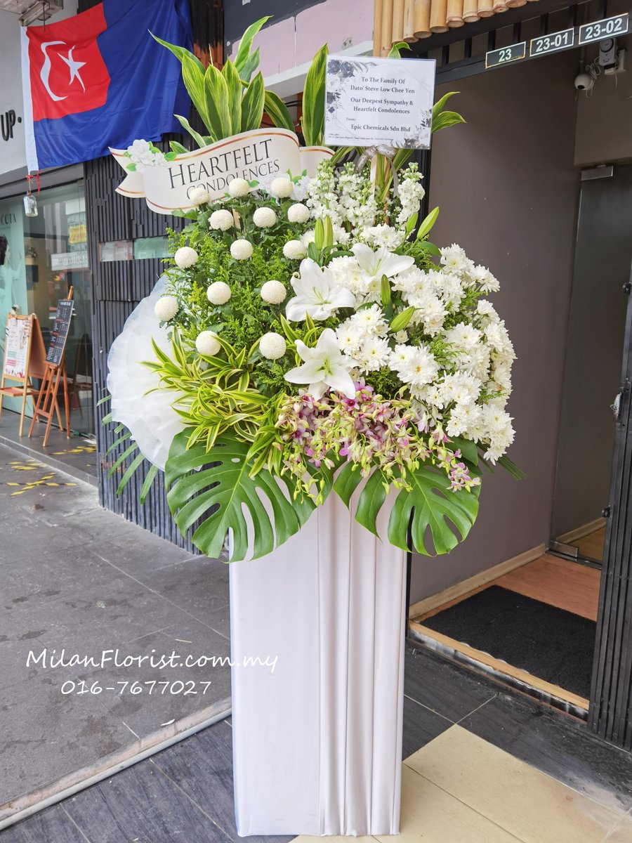 MilanFlorist's tweet photo. https://t.co/rYhtDgLImb

#往生花圈 #白事花圈 #白事花牌 #花环
#DeepestSympathies #Wreath #Condolences #十字架花圈 #十字花圈

#米兰花屋
https://t.co/q6X8D3fVWD
#MountAustinFlorist #JB花店 #AustinFlorist #JohorFlorist #JohorBahruFlorist #JBFlorist #AustinHeight #新山花店 #柔佛新山 https://t.co/QjqMq2hUVu