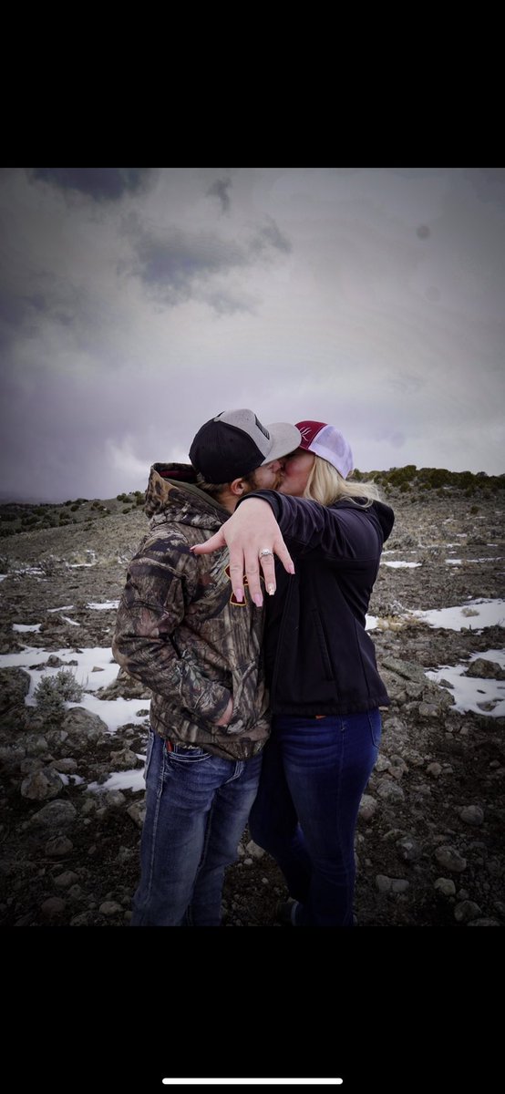 AngelHumphreys's tweet photo. Umm I can’t believe I’m getting married! 😉💕 https://t.co/wdBHpkXqQT