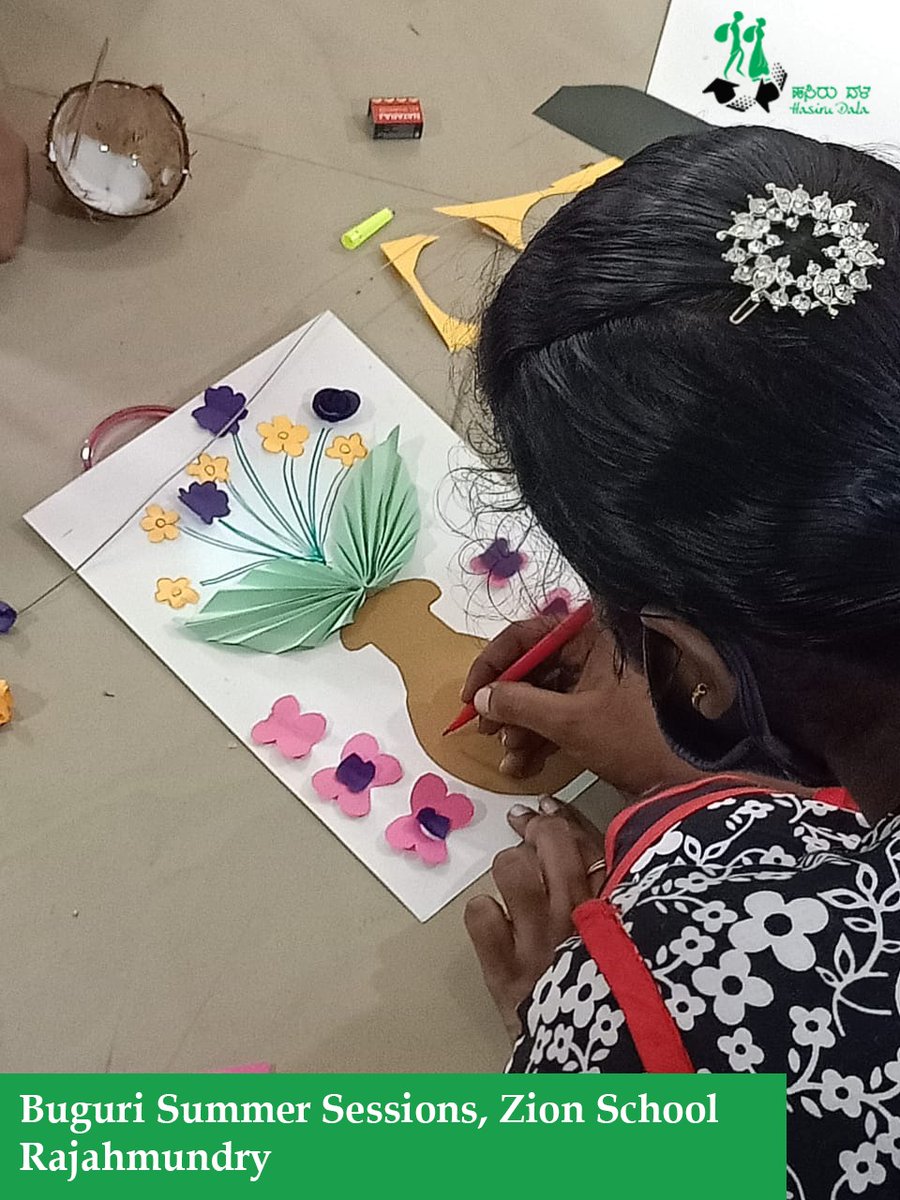 Hasiru_Dala's tweet photo. The #Buguri team has started #Summer Sessions in Rajahmundry, Andhra Pradesh. The season kicked off in Zion School, with workshops for arts and crafts, and a re-commitment to staying in school #ZeroDropOuts #RightToEducation
85 children from #wastepicker communities attended. https://t.co/EzGQh148Iy