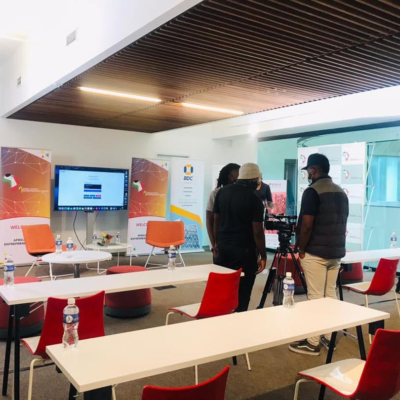 VisualPoem's tweet photo. We are about to go Live.
The 4th Annual Africa Youth Entrepreneurs Summit - Virtual.
This Year’s Theme; Integration of Youth Businesses into The Digital Global Supply Chain.
#AYES2021 #BDC #ConnectCircle #BrandPush #VisualPoemStudios #TorchStudio #NioVisuals https://t.co/hUmalrRRSE