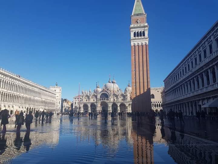 redcelia's tweet photo. Buon Compleanno a Venezia. Non vedo l'ora di rivederti! #25thMarch421 #happybirthday #missingvenice #venezia #tantiauguri https://t.co/vy7LYK4akw