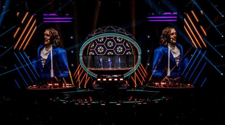BrilliantStages's tweet photo. We can see the light at the end of the tunnel and as @takethat would say LET IT SHINE! Today, #Brilliant #throwback to this remarkable piece of engineering: https://t.co/AX1mM6rY1v

#TakeThat #BuildingSomethingBrilliant #ExperienceTheExtraordinary #TAITGroupofCompanies https://t.co/0OD7ZnLKFv