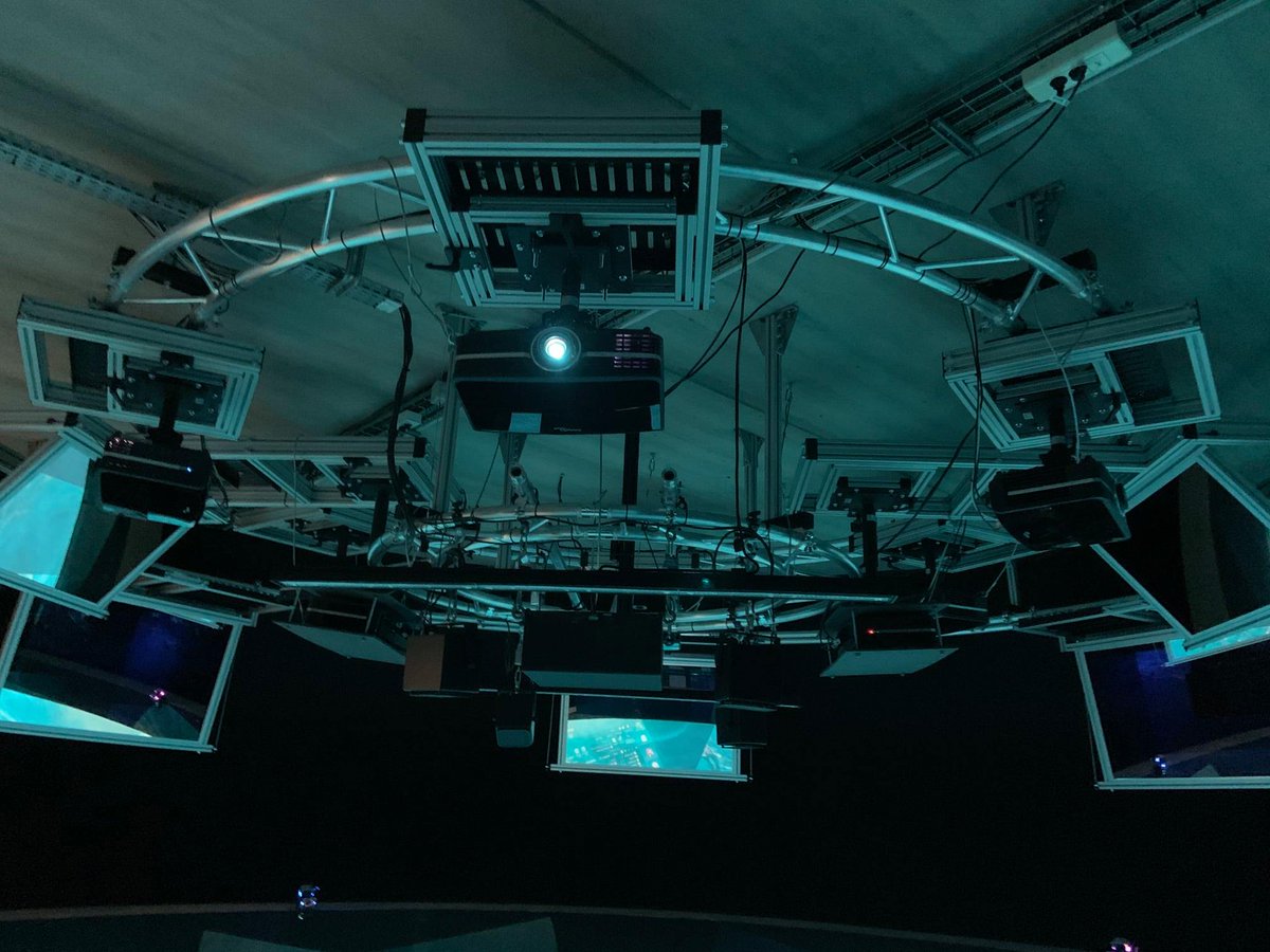 OptomaFrance's tweet photo. Installation d'une projection immersive et interactive  pour @ensaNantes1✔️

Projection en cône à 360° par @ViosoFrance pour une salle immersive dédiée à la recherche 🤩
 
🏢 Intégrateur : @Immersion3D   
🎥  6 projecteurs UHD65 
👉  https://t.co/KAM77elxHl https://t.co/GRAgQOOSqQ