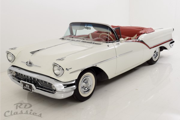 ClassicMotorSal's tweet photo. 1957 #Oldsmobile #Super88 @ClassicMotorSal #ThursdayMorning #ThursdayThoughts #ThursdayMotivation Read more: https://t.co/vNnWgcyAqy https://t.co/FMbCVXdf75