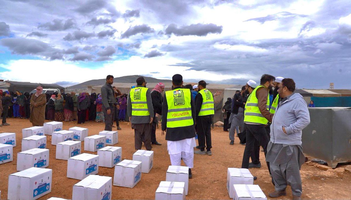 Baitussalam_Org's tweet photo. Distribution of #Tuhfa e #Ramadan ration hampers amongst orphans and widows.
@DiyanetVakfi @yousaf1788
#Baitussalam #helpinghands https://t.co/uD9anDVPcp